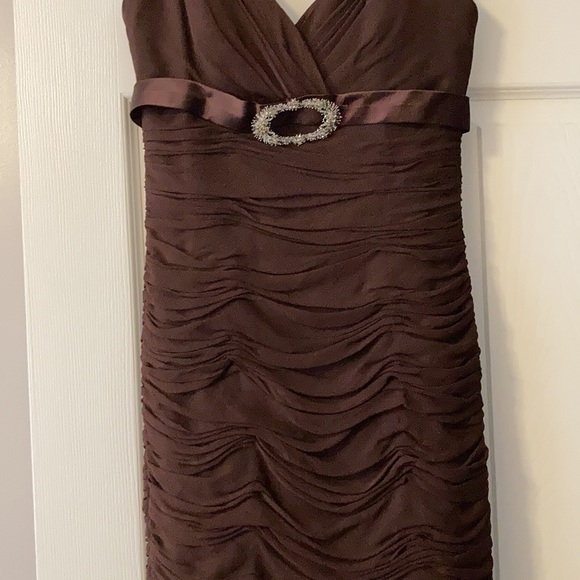 Brown CM Couture Gown Fitted size 4 - Picture 3 of 8